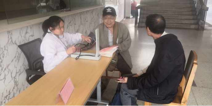 1541490290030064901.png “九九重阳节 浓浓敬老情” 一2018离退休教职工返校活动1371.png