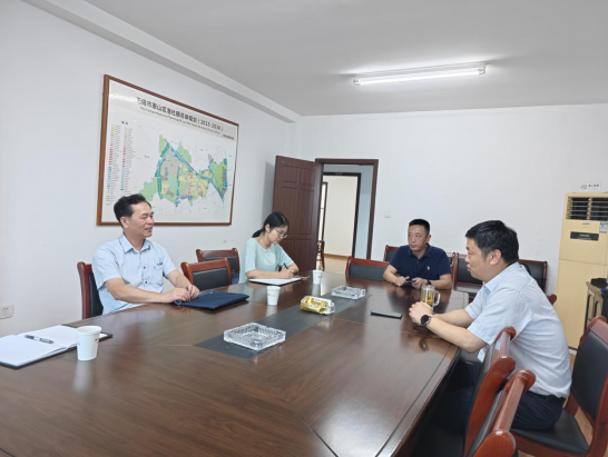 校党委委员、副校长耿兴华率队赴无锡西站物流园调研交流