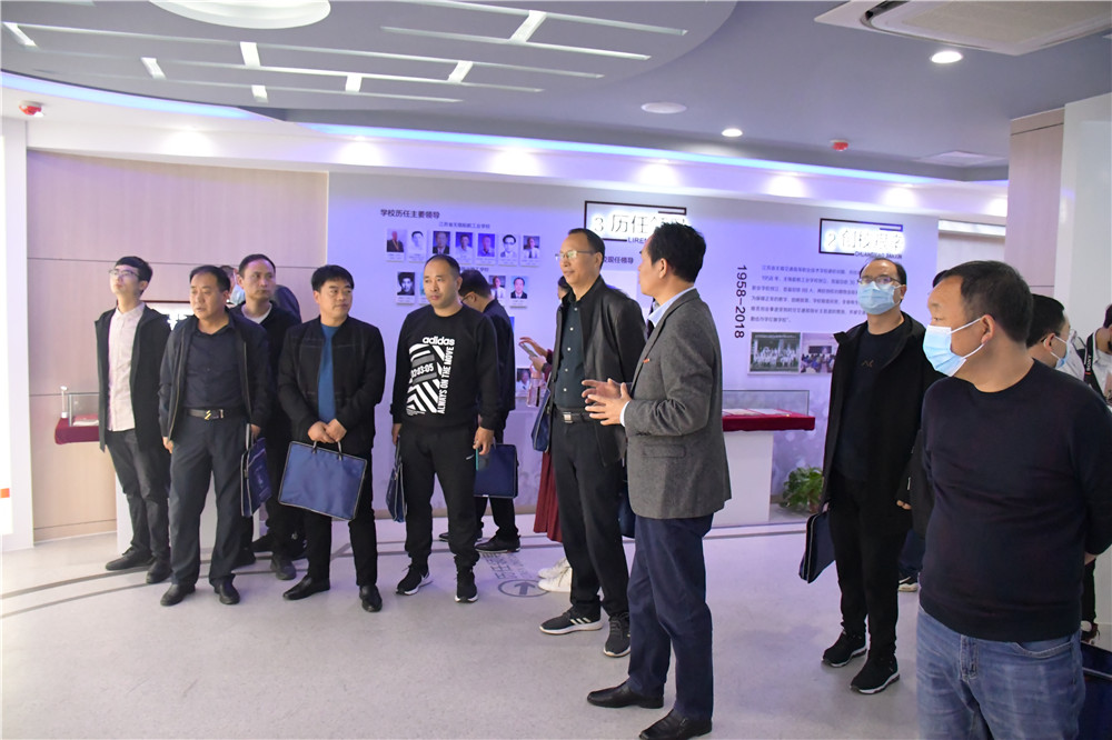 1606105969899071980.jpg DSC_0697.jpg